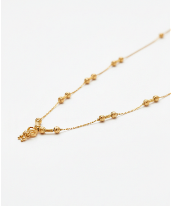 Neckpiece simple elegant