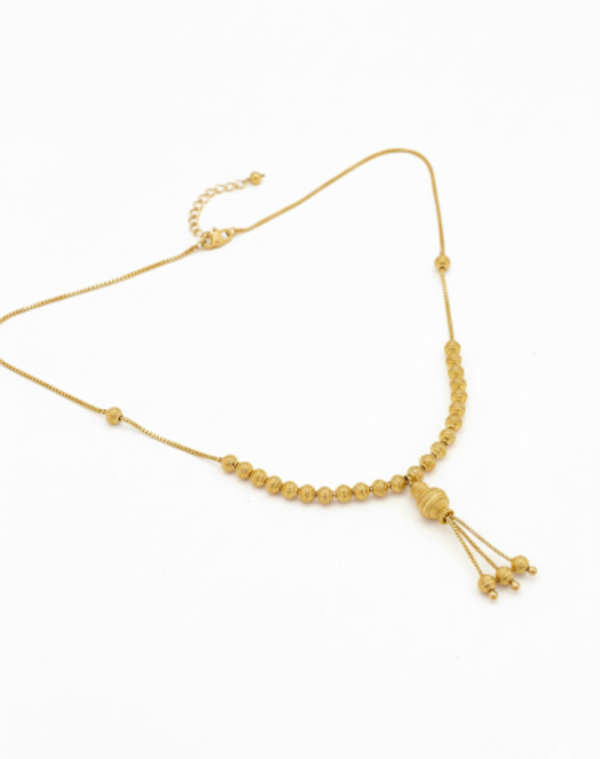 Neckpiece simple elegant