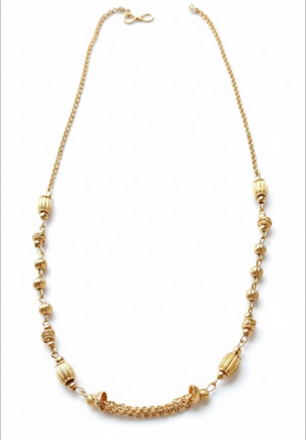 Neckpiece simple elegant