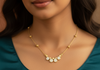 Neckpiece simple elegant