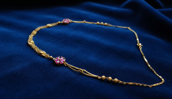 Neckpiece simple elegant