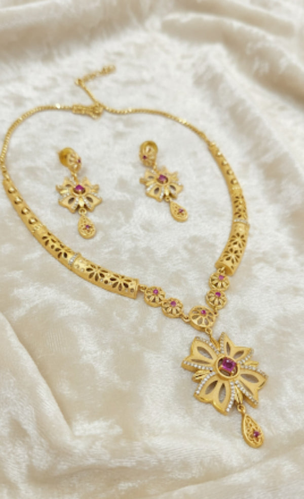 AD studded Hasuli Neckpiece