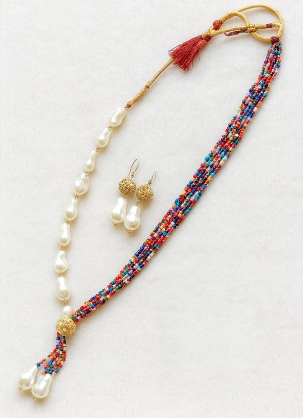 Pearl and beeds long neckpiece