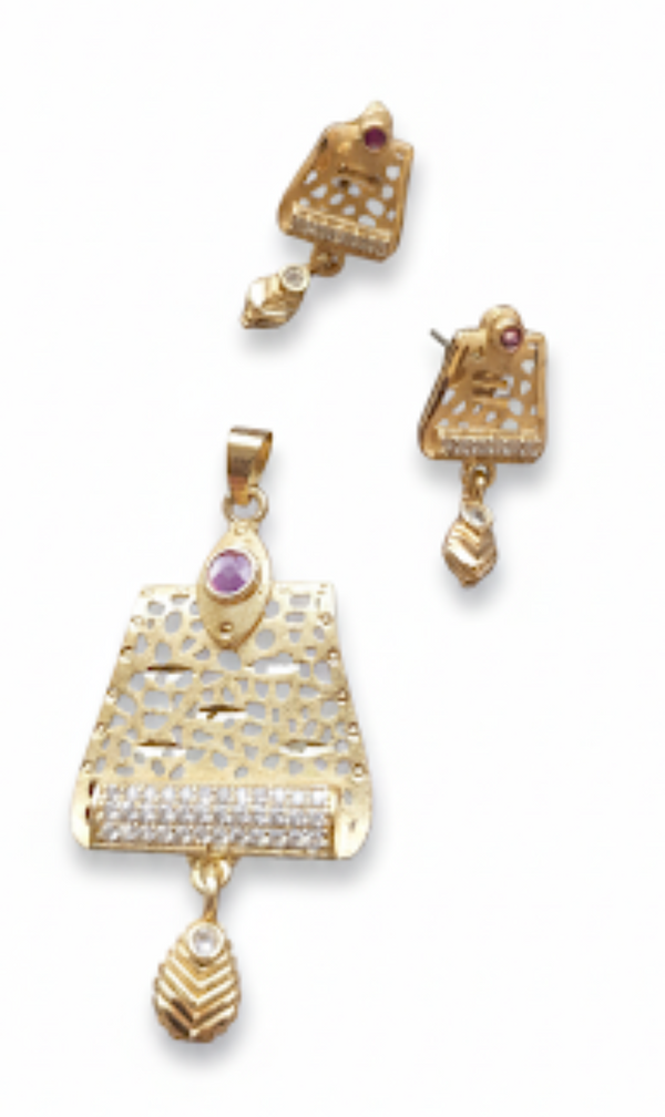 Pendent and earing Set