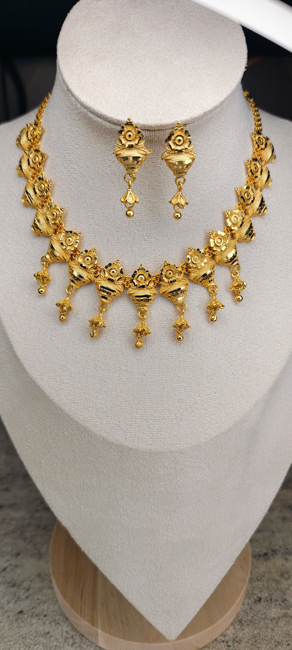 Neckpiece 24crt gold plated